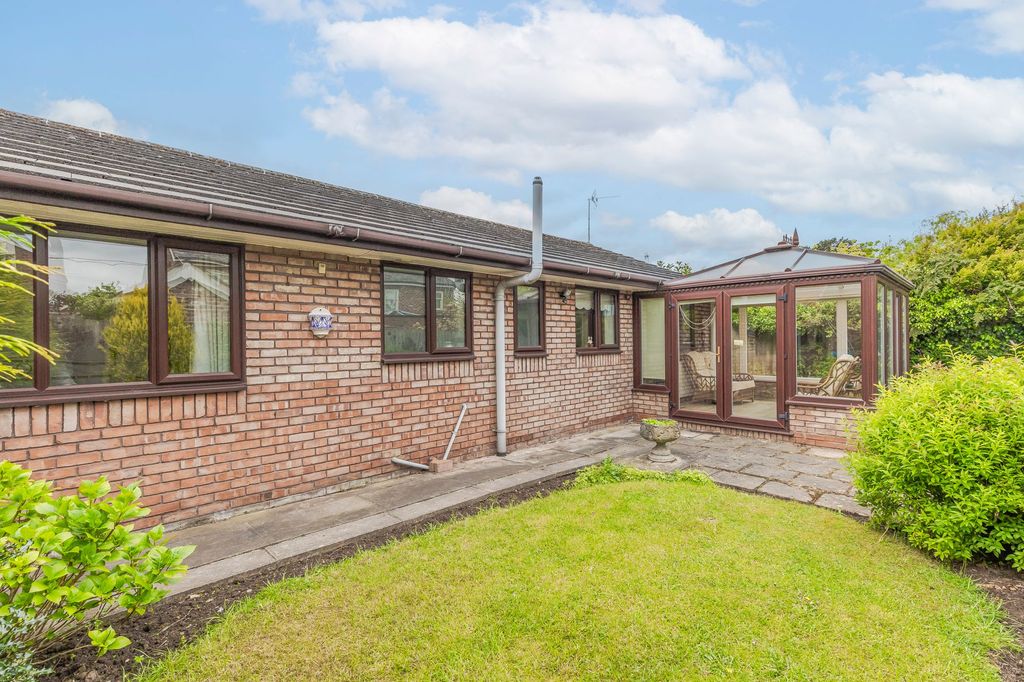 Property photo 2 of 20