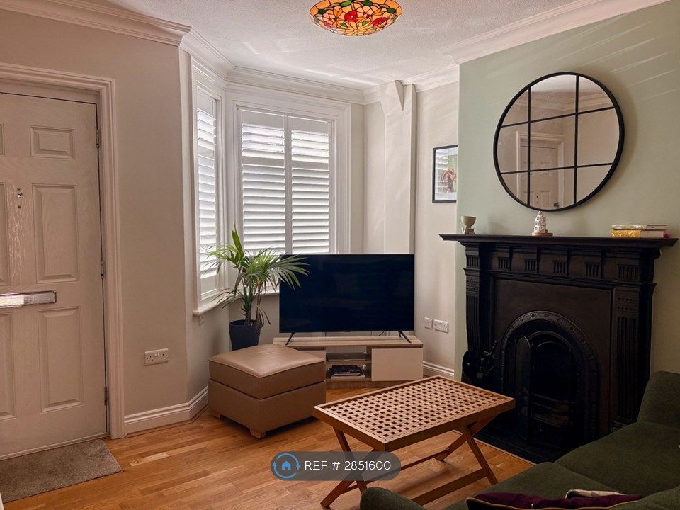 Property photo 2 of 17 Living Room