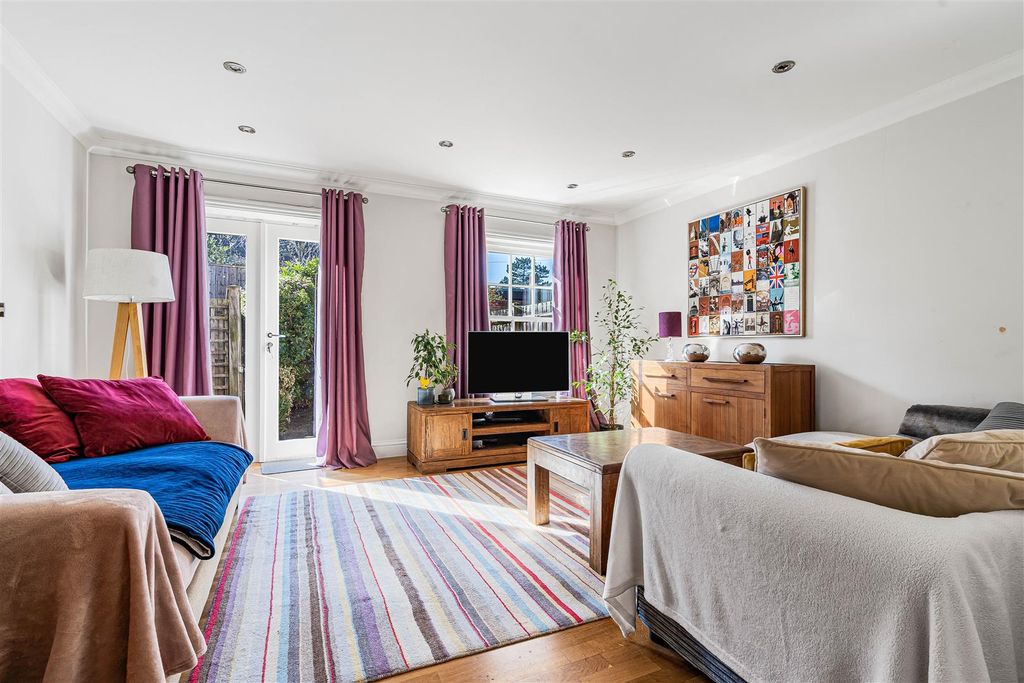 Property photo 2 of 18 14_76136.Jpg