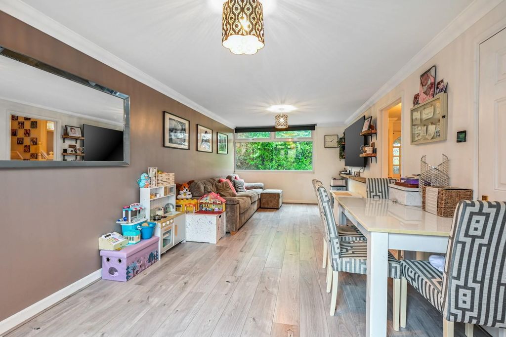 Property photo 3 of 9 Living/Dining Room