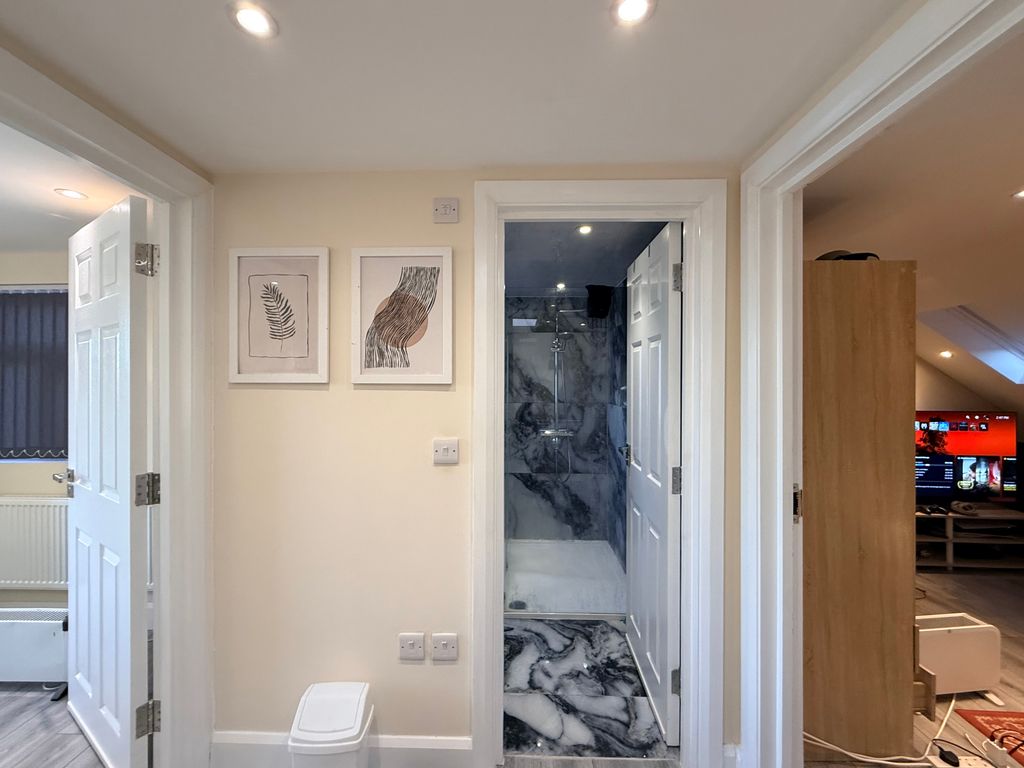 Property photo 3 of 19 Img_1657