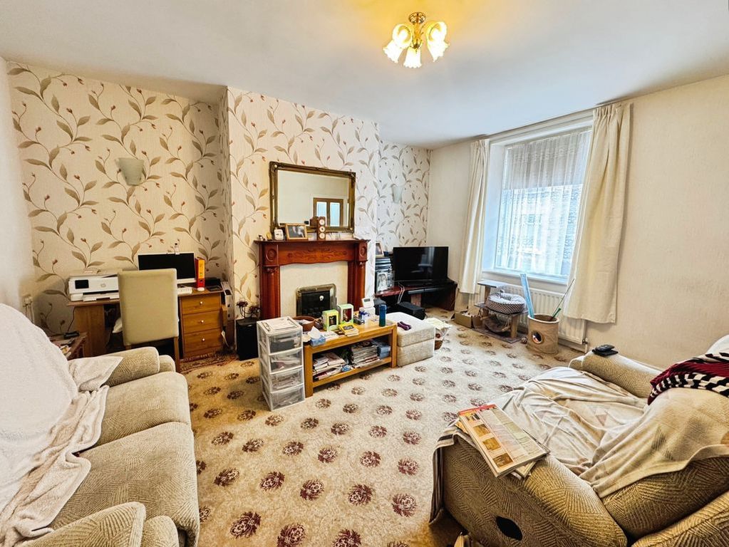 Property photo 2 of 8 Photo 5