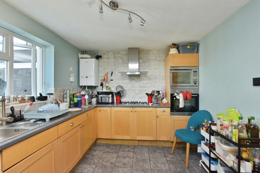 Property photo 2 of 17