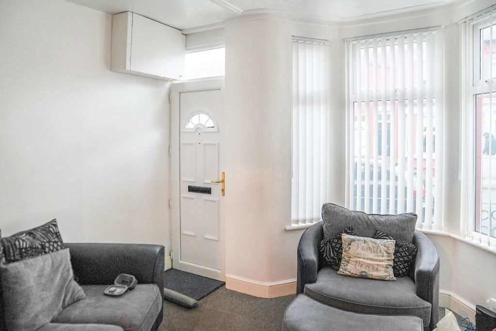 Property photo 2 of 26