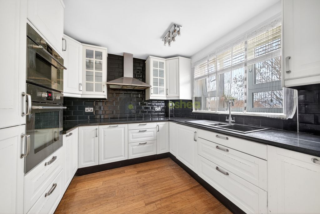 Property photo 2 of 13 Dsc05618