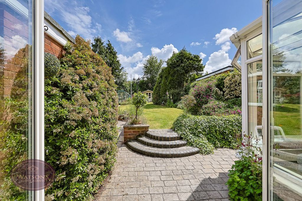 Property photo 2 of 37