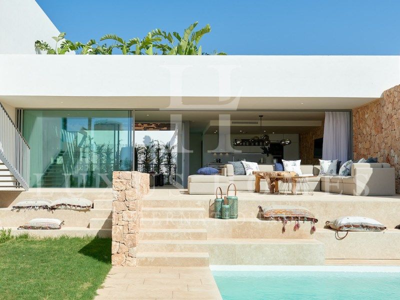 Property photo 3 of 26