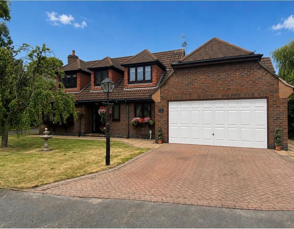 Property photo 1 of 27