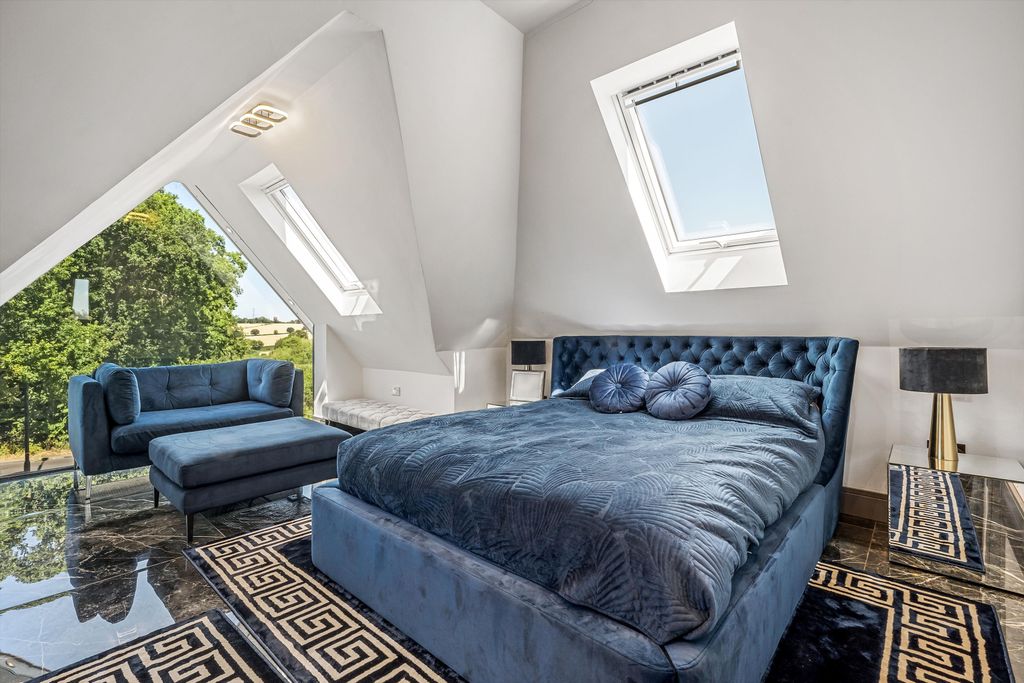 Additional image 22 of 5 bed detached house to rentWaggon Road, Barnet EN4