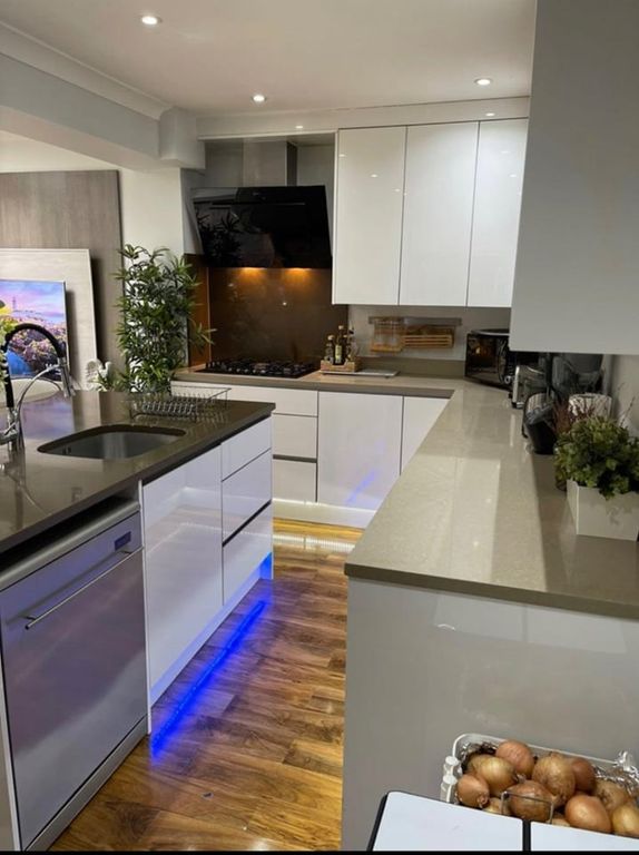 Property photo 3 of 13 Gallery