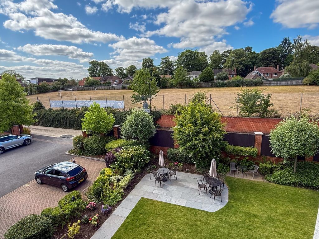 Property photo 2 of 13