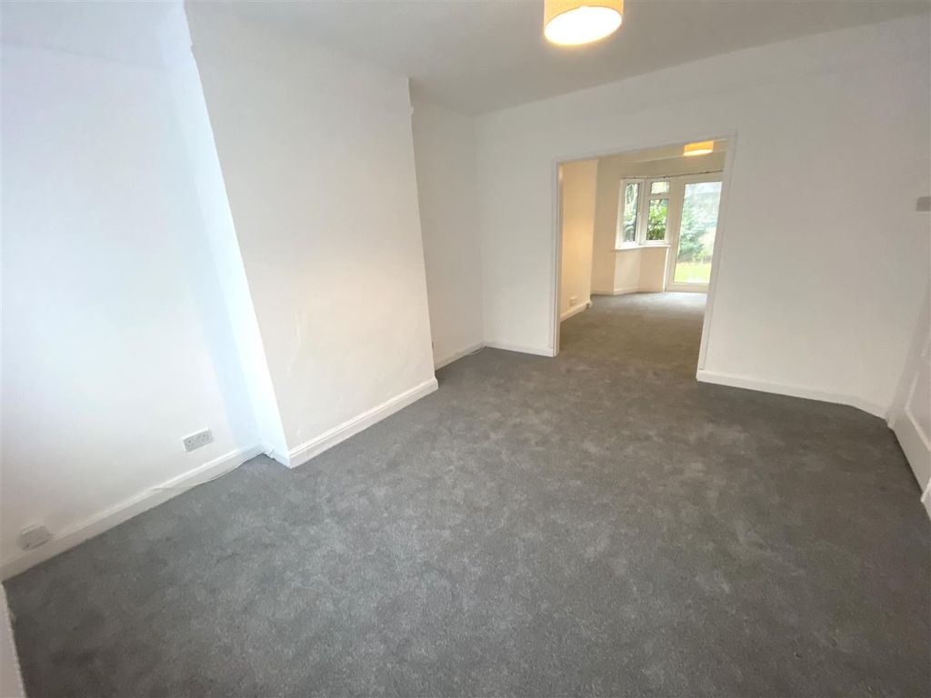 Property photo 3 of 10 Dining Room.Jpg