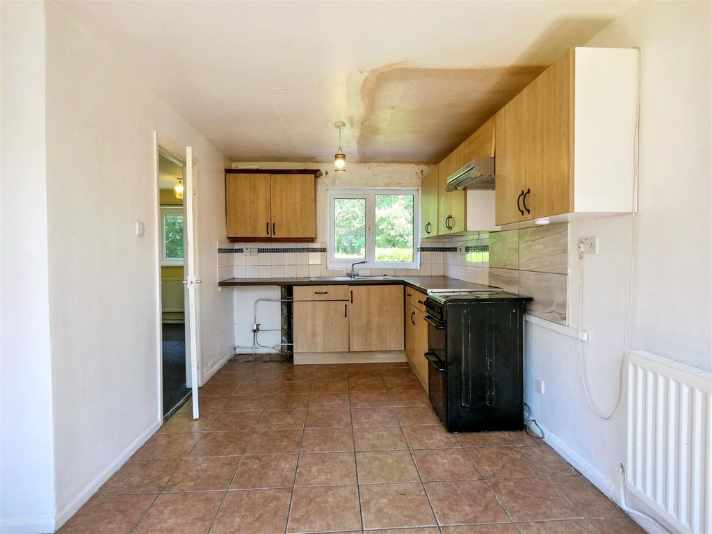 Property photo 2 of 7 20260709170201_20260709-Interior-7-Kq6Plmof1Tixtlj