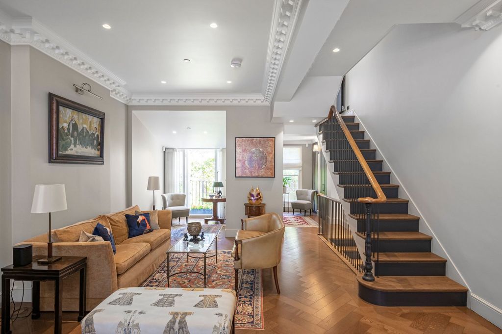 Property photo 1 of 29 Reception 1