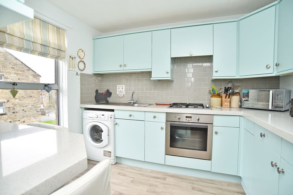 Property photo 3 of 12