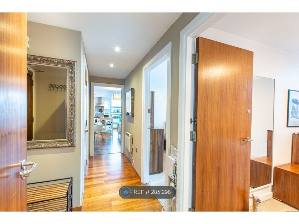 Property photo 2 of 35