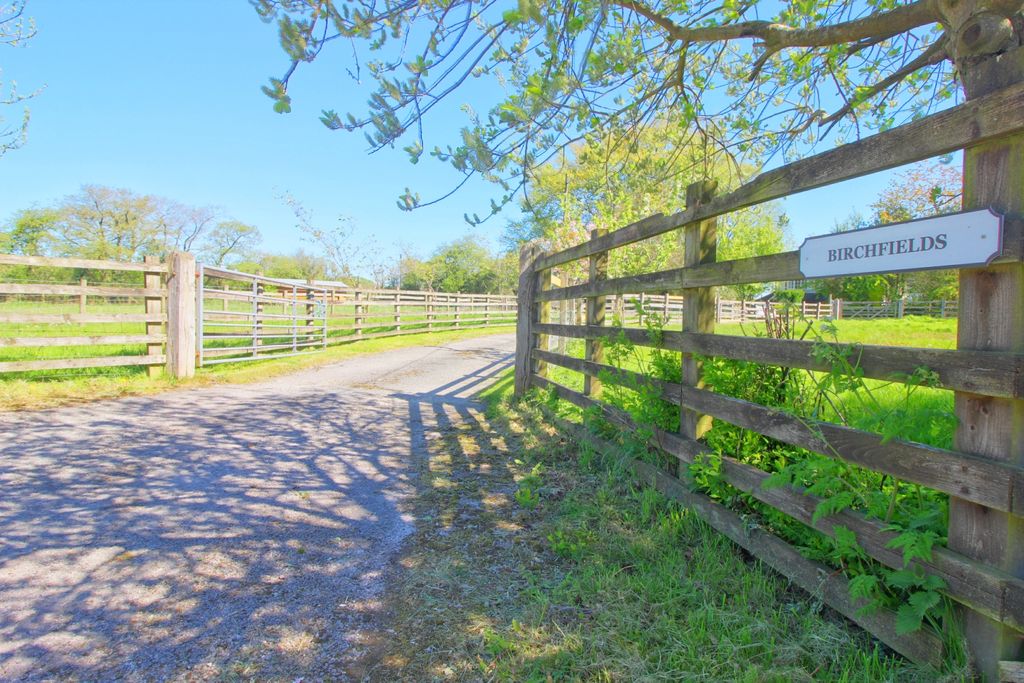 Property photo 1 of 22 Entrance