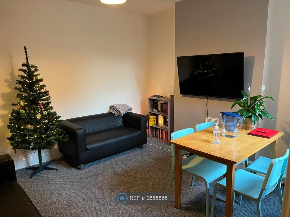 Property photo 1 of 9 Lounge