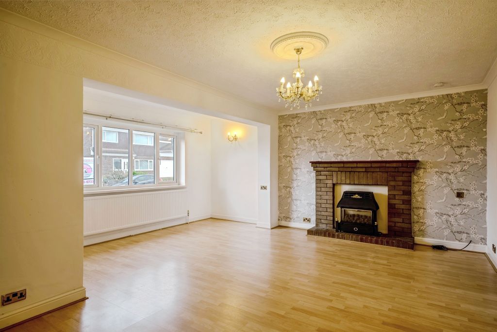 Property photo 2 of 39