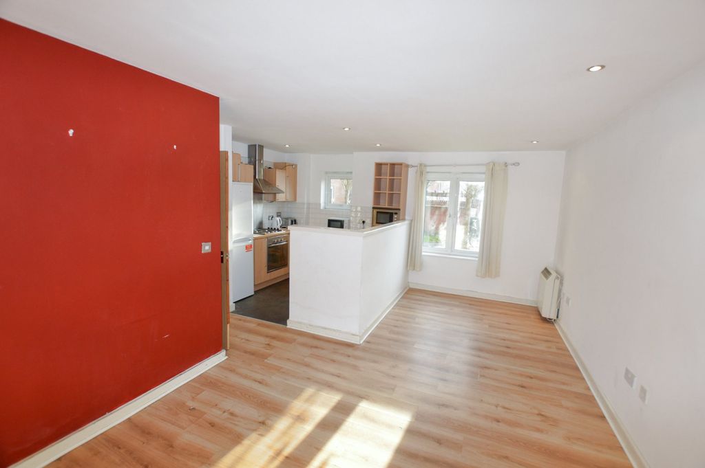 Property photo 2 of 8 Picture No. 07