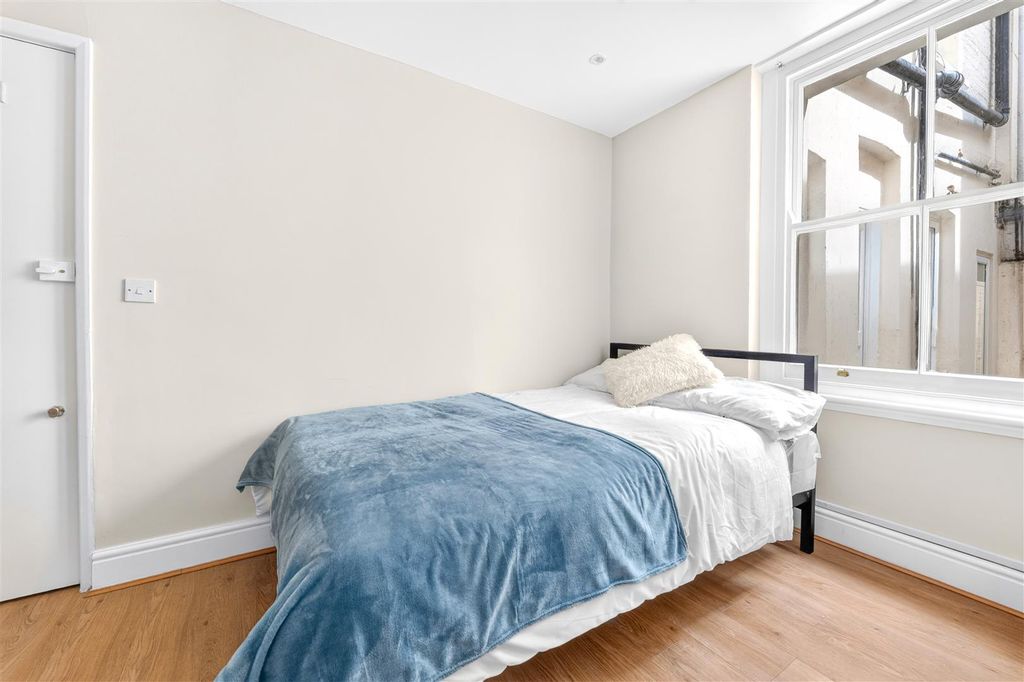 Property photo 3 of 8 Aik04775.Jpg
