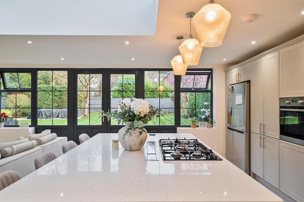 Additional image 12 of 6 bed detached house for saleOutwood Lane, Chipstead, Coulsdon CR5
