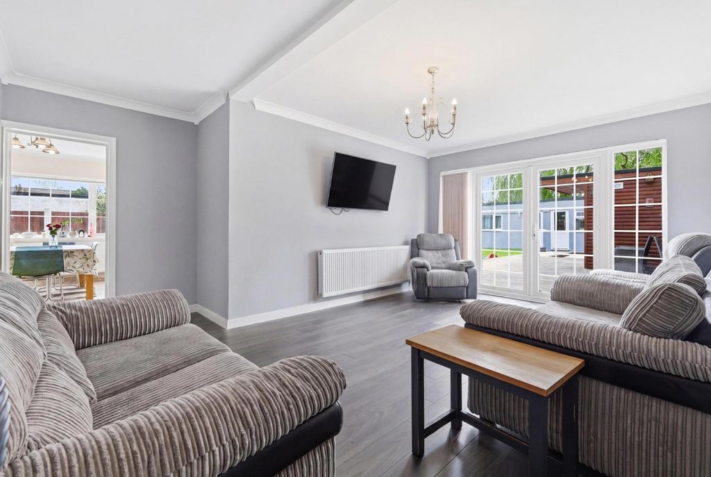Property photo 2 of 28 5066594