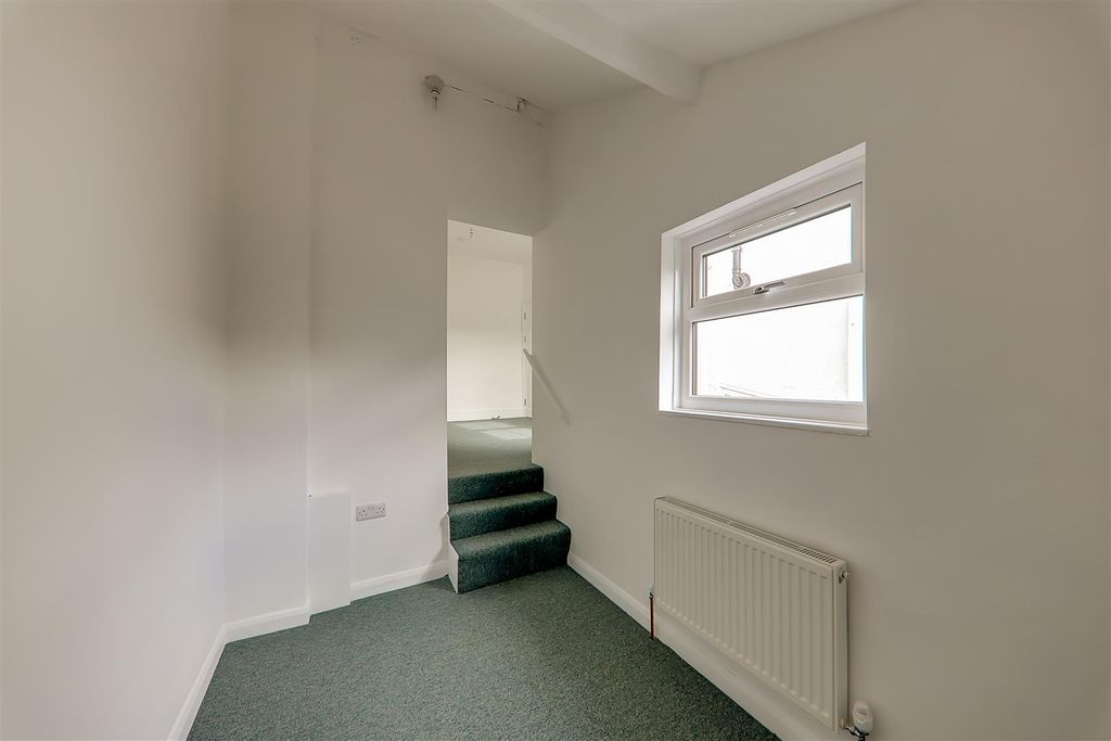 Property photo 3 of 8 Img_9423-Img_9425.Jpg