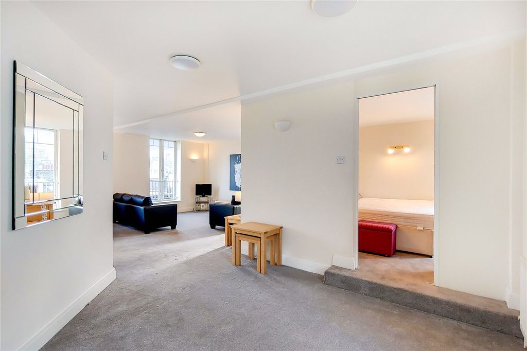 Property photo 3 of 7 Picture No. 04