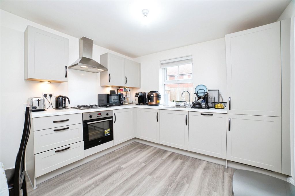 Property photo 3 of 17 Picture No. 25