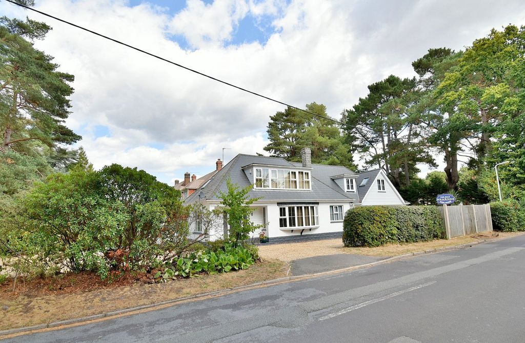 Property photo 3 of 27