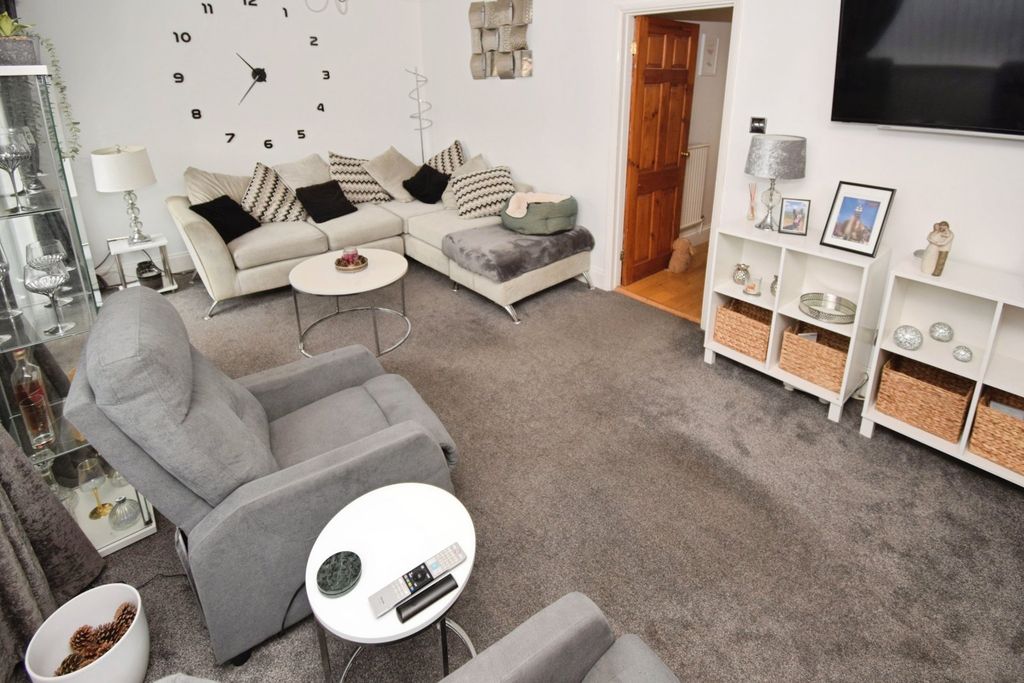 Property photo 2 of 24 Living Room