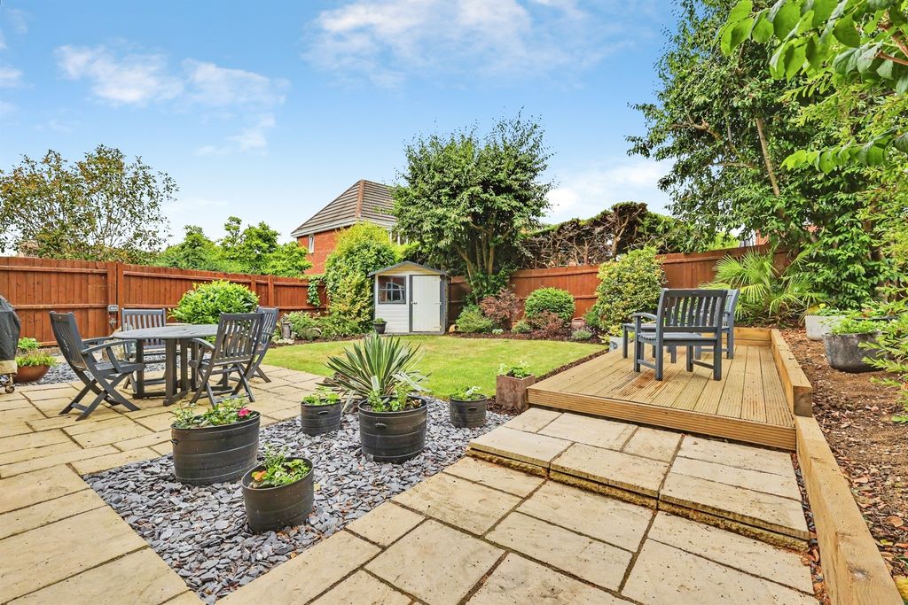 Property photo 2 of 17