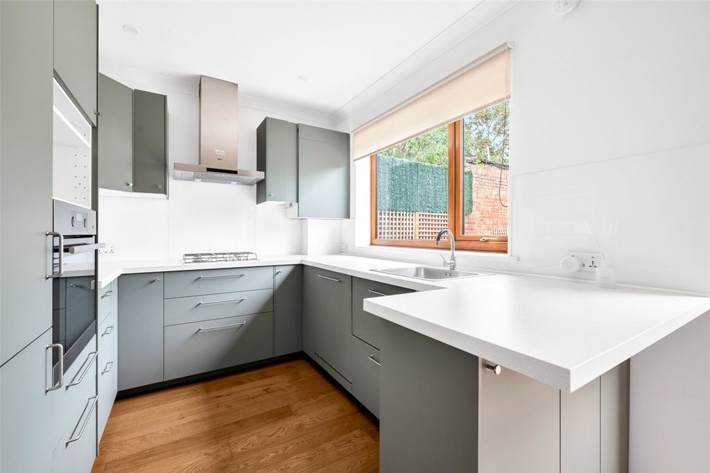 Property photo 3 of 14 Kitchen
