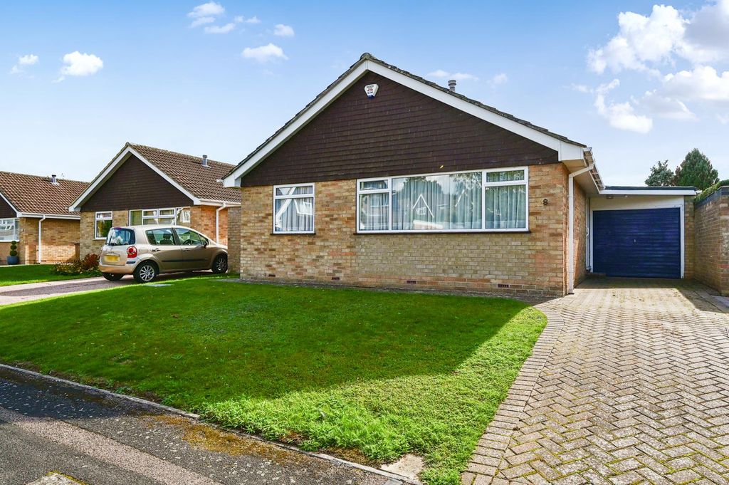 Property photo 1 of 9 Front