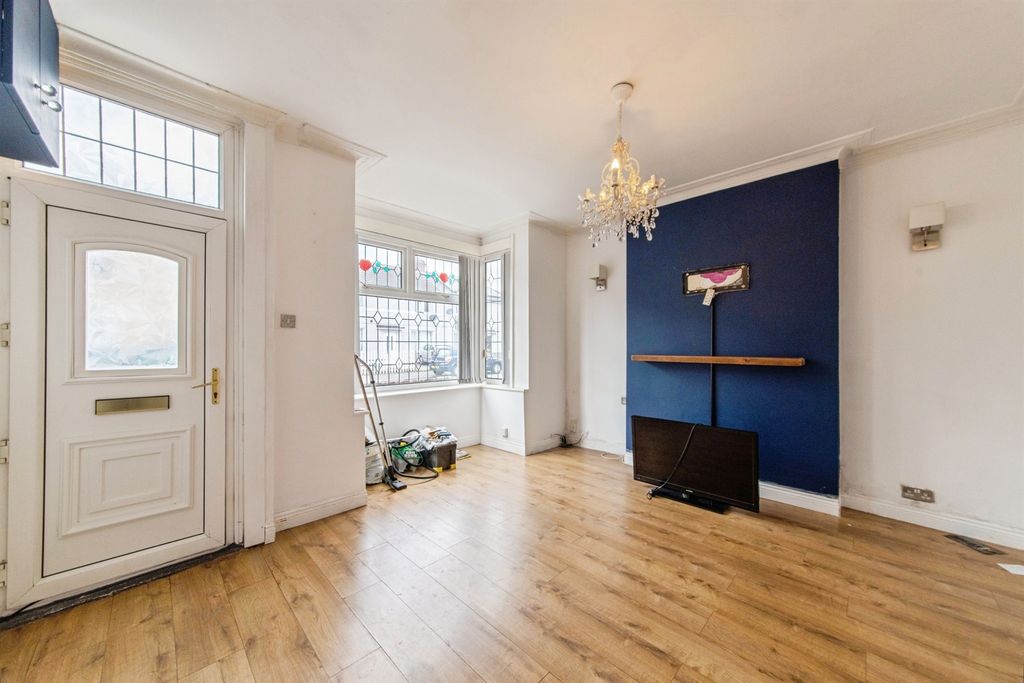 Property photo 2 of 16