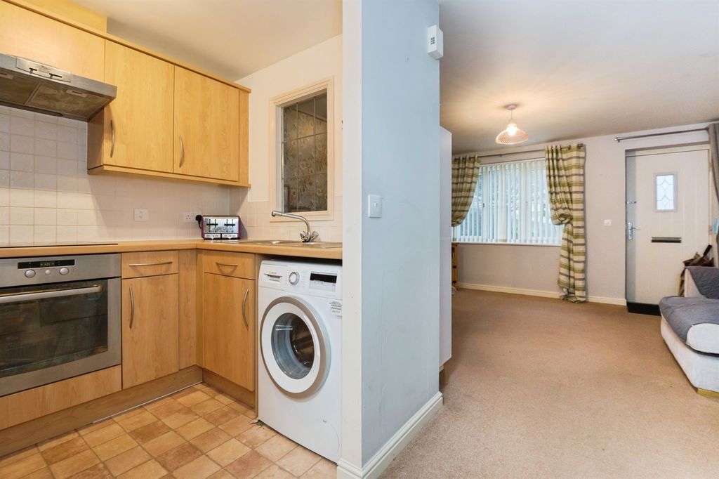 Property photo 3 of 13