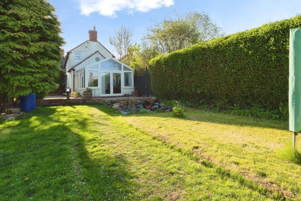 Property photo 1 of 20 Rear Garden