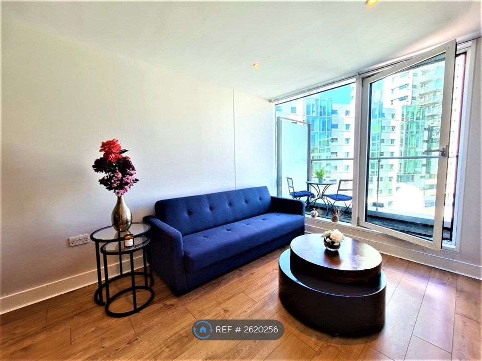Property photo 3 of 9 Lounge -2