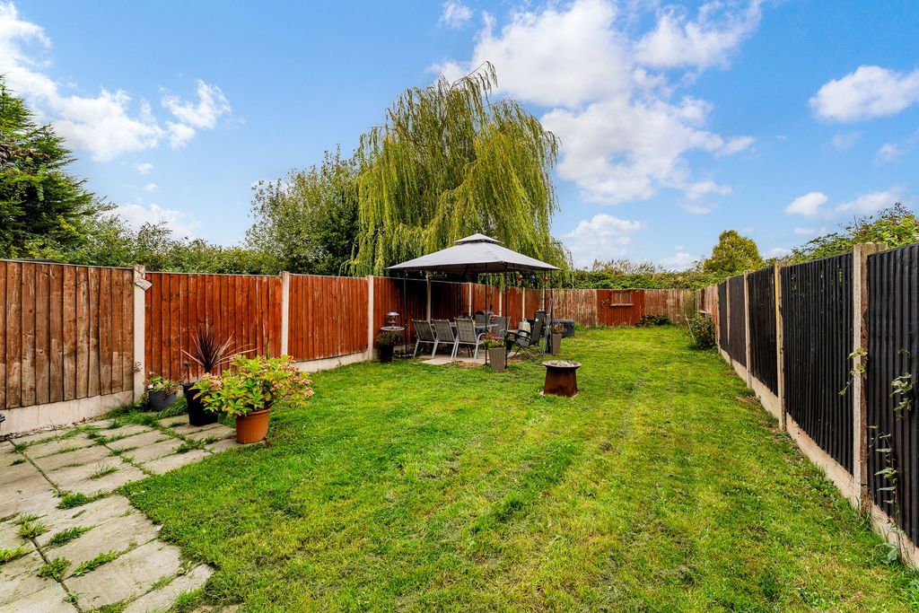 Property photo 2 of 23