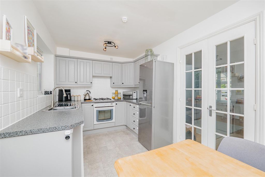 Property photo 2 of 21 P1412957.Jpg