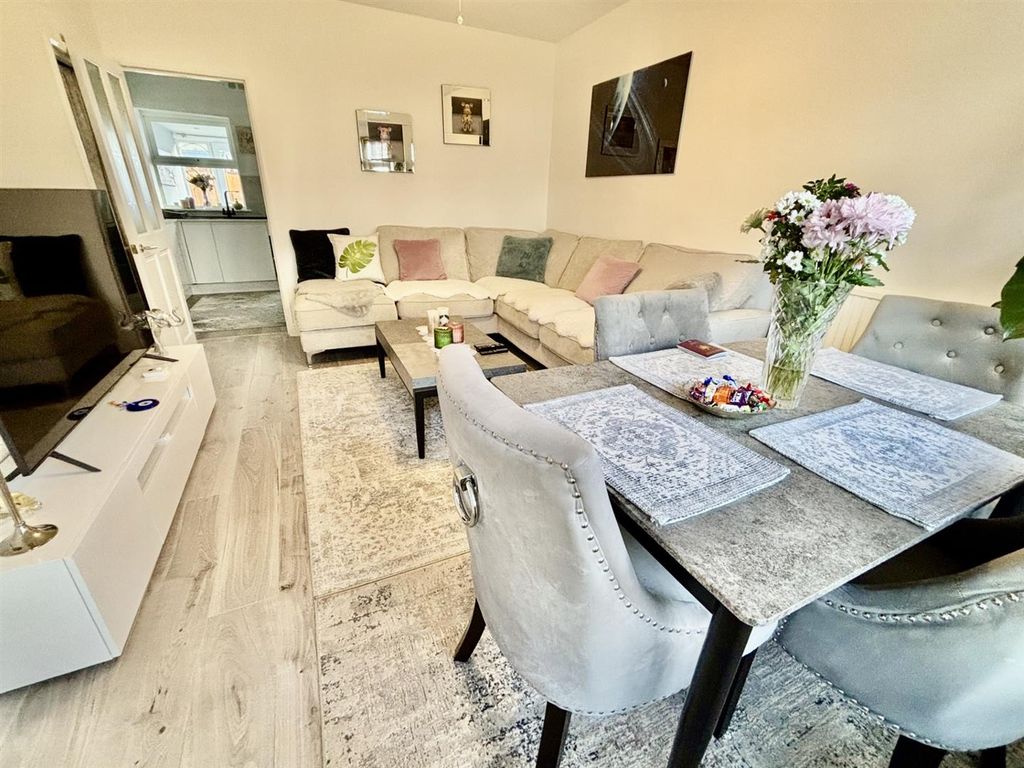 Property photo 3 of 13 3.Jpg