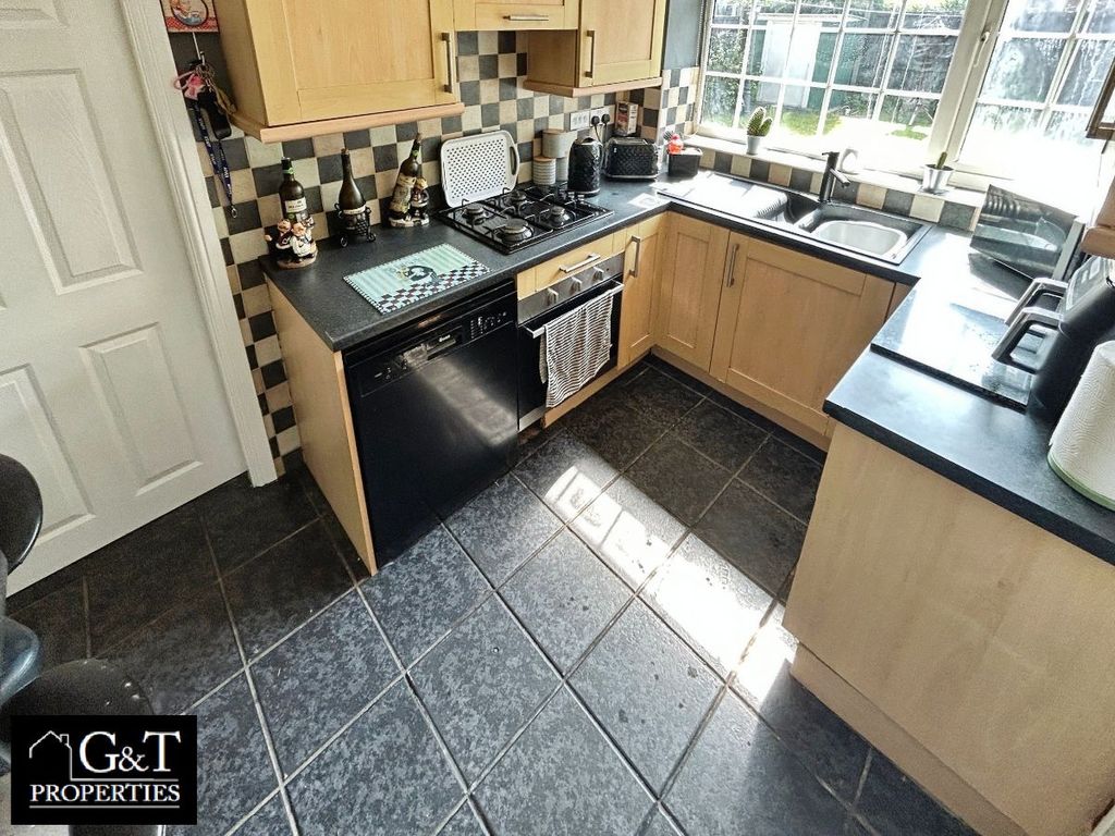 Property photo 3 of 19