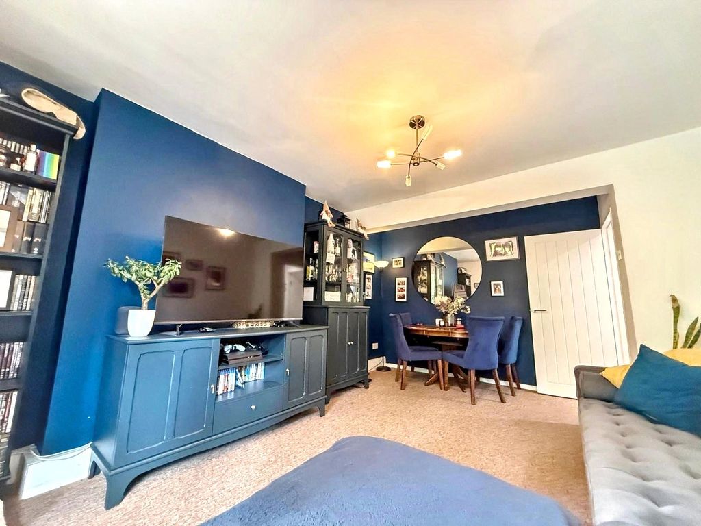Property photo 3 of 12 Picture No. 19