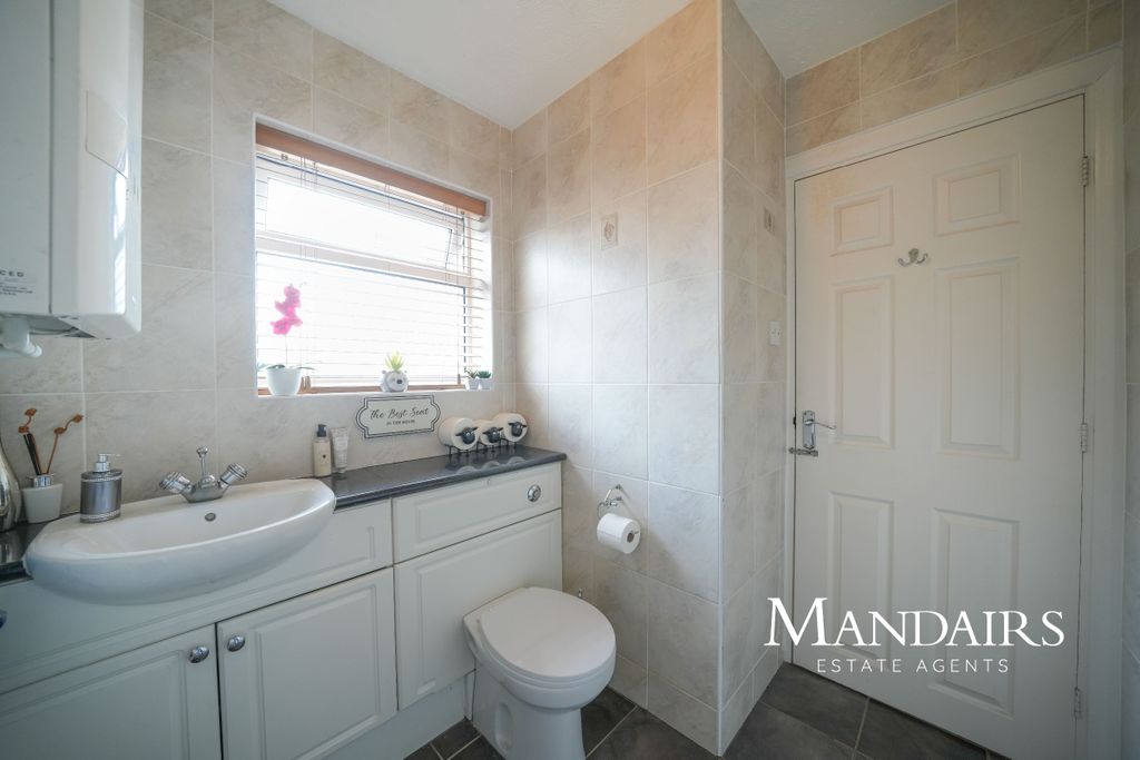 Property photo 3 of 31