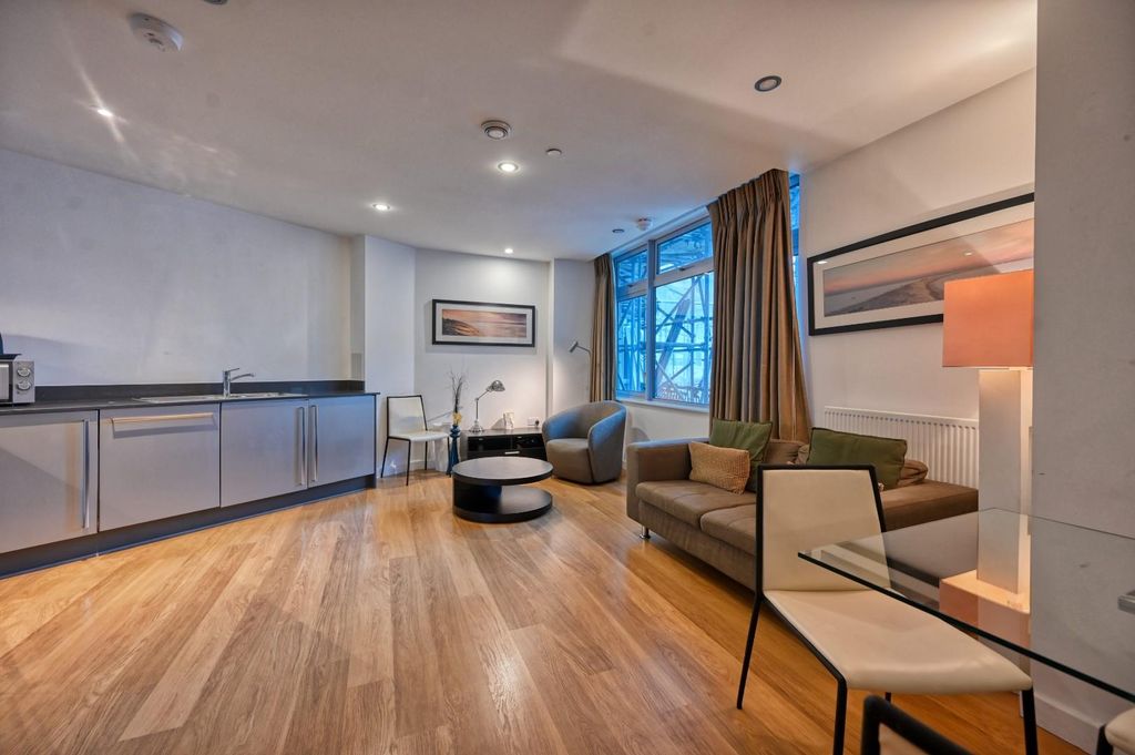 Property photo 1 of 5