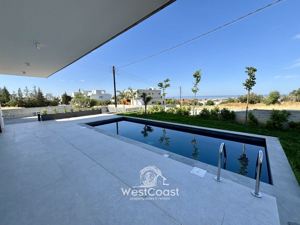 Property photo 3 of 33