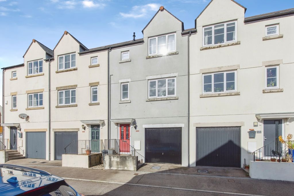 Property photo 1 of 19 Pbox-Img.Jpg