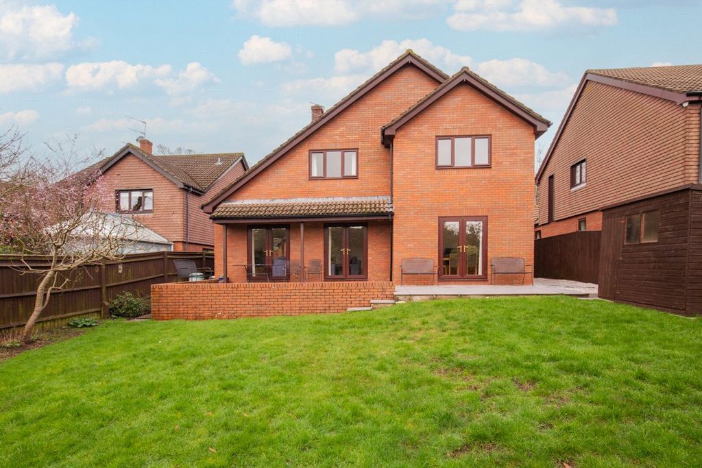 Property photo 2 of 34 Picture No. 33