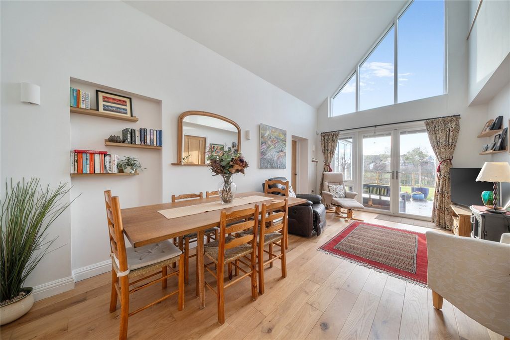Property photo 3 of 20 Sitting/Dining Room